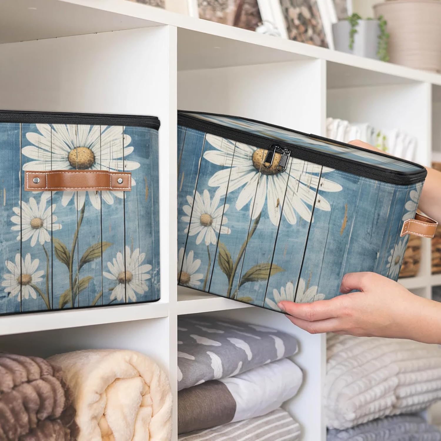 Daisy Pattern Storage Box | Multi-Purpose Organizer with Zipper Lid & Side Handles | Storage Bin for Toys, Books, Clothes